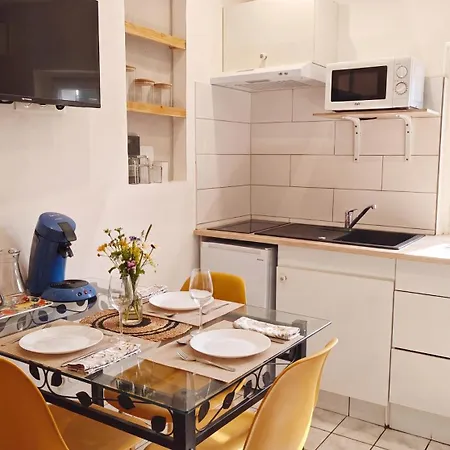 Serenite - Vue Montagne - Parking Gratuit 아파트 *